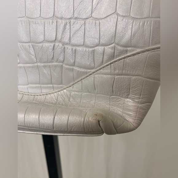 Casa Lopez in White Peral with crocodile print Top handle handbag - Picture 11 of 11